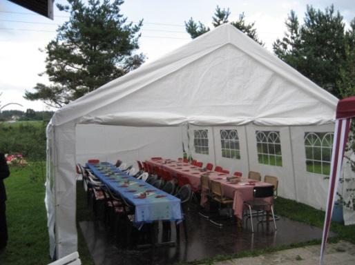 Kuvan teltta 5 x 8 m  ( näitä on 2 kpl )